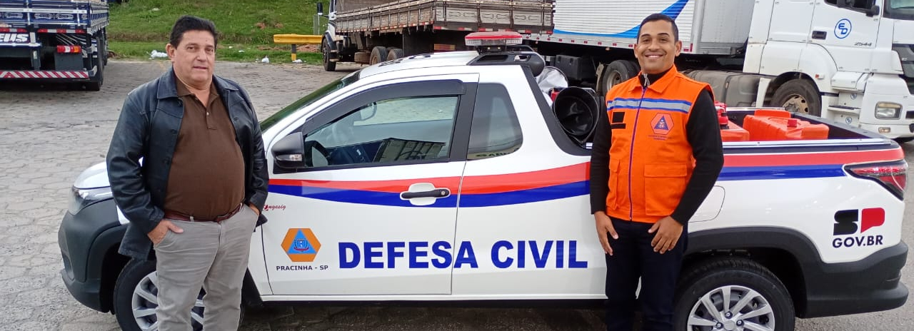 PRACINHA É CONTEMPLADA COM VIATURA DA DEFESA CIVIL