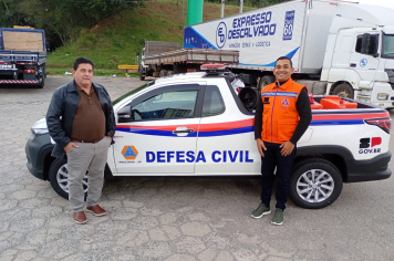 PRACINHA É CONTEMPLADA COM VIATURA DA DEFESA CIVIL