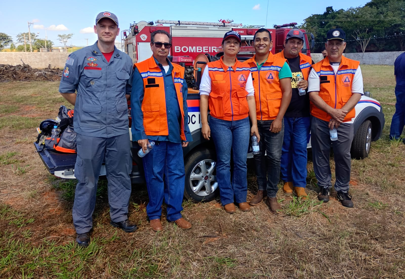 DEFESA CIVIL MUNICIPAL DE PRACINHA PARTICIPA DE TREINAMENTO DE COMBATE A INCÊNDIO REALIZADO PELO CORPO DE BOMBEIROS